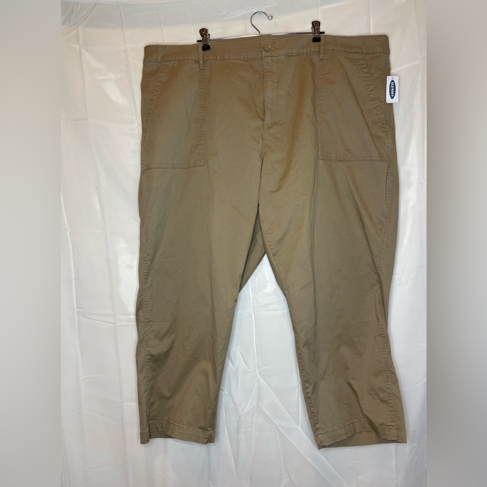 NWT Old navy tan capri